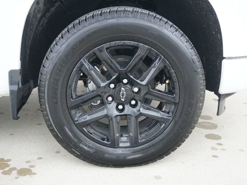 New 2025 Chevrolet Silverado 1500 Custom image 5