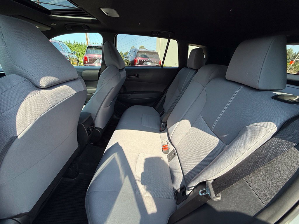 Used 2023 Toyota Corolla Cross AWD Hybrid w/ Moonroof Package image 10
