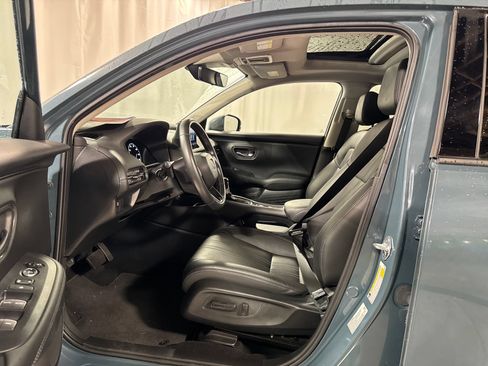 Used 2025 Honda HR-V EX-L image 3