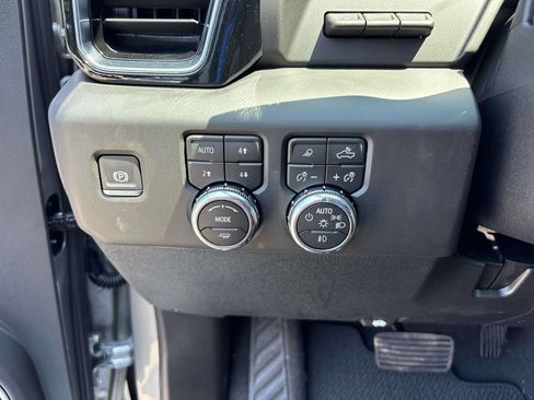 New 2026 GMC Sierra 3500 Denali w/ Denali Reserve Package AWD/4WD image 12