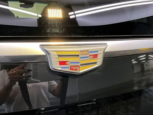 Used 2015 Cadillac Escalade Platinum AWD/4WD image 32