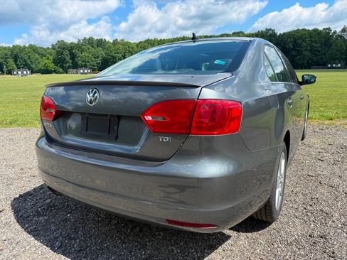 Used 2012 Volkswagen Jetta TDI FWD image 4