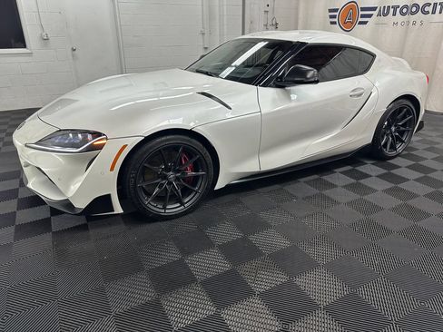 Used 2025 Toyota Supra Premium w/ Driver Assist Package RWD image 5