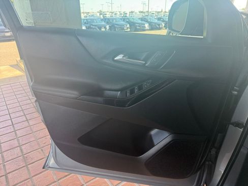 Used 2025 Chevrolet Equinox LT image 20