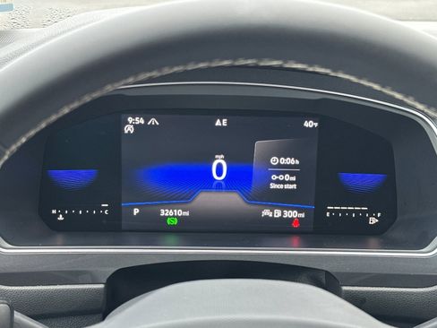 Used 2022 Volkswagen Tiguan SE image 24