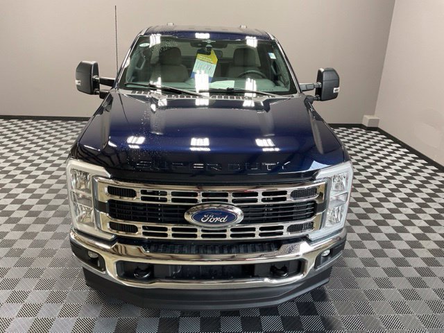 Used 2023 Ford F350 XLT w/ FX4 Off-Road Package AWD/4WD image 5