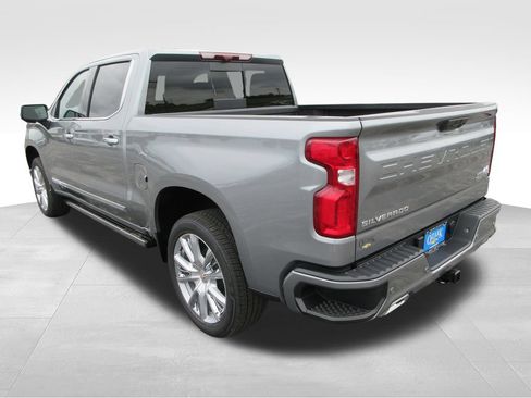 New 2026 Chevrolet Silverado 1500 High Country AWD/4WD image 3