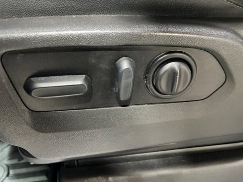 Used 2022 Chevrolet Silverado 1500 LT Trail Boss w/ LT Trail Boss Premium Package image 27