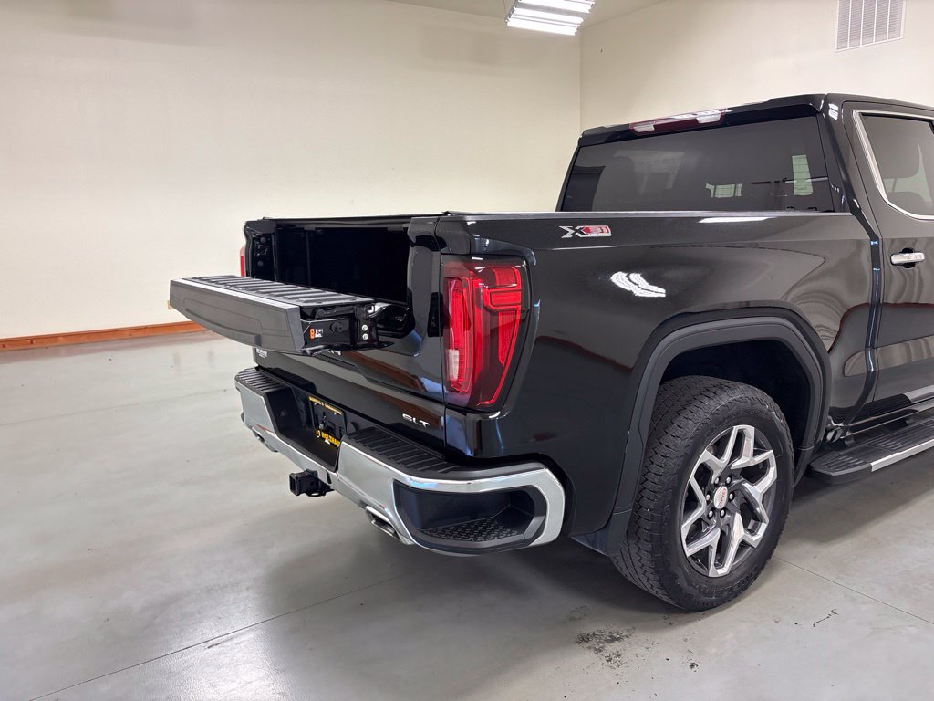 Used 2023 GMC Sierra 1500 SLT w/ SLT Premium Package AWD/4WD image 9
