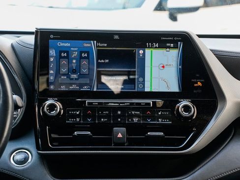 Used 2022 Toyota Highlander Platinum image 13