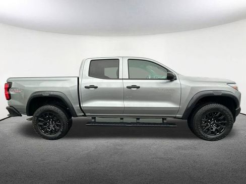 Used 2024 Chevrolet Colorado Trail Boss image 16