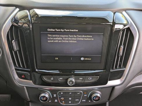 Used 2020 Chevrolet Traverse LT FWD image 13