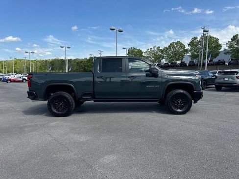 New 2026 Chevrolet Silverado 2500 ZR2 AWD/4WD image 3