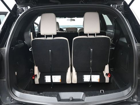 Used 2018 Ford Explorer 4WD w/ Class II Trailer Tow Package image 24