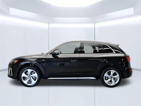 Certified 2023 Audi Q5 2.0T Premium Plus w/ Premium Plus Package AWD/4WD image 2
