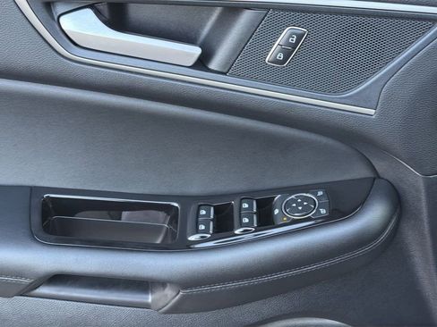 Used 2020 Ford Edge SEL w/ Convenience Package image 15