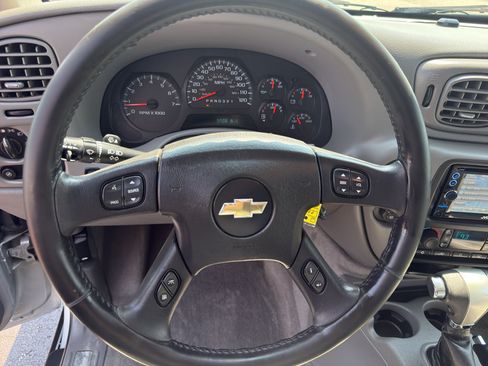 Used 2008 Chevrolet TrailBlazer LT w/ Sun And Sound Package AWD/4WD image 16