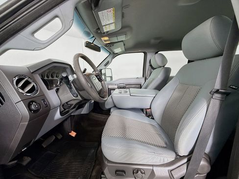 Used 2016 Ford F350 XLT w/ XLT Premium Package image 18