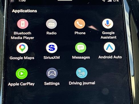 Used 2025 Volvo XC90 B6 Plus image 38