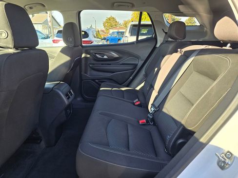 Used 2024 GMC Terrain SLE image 18