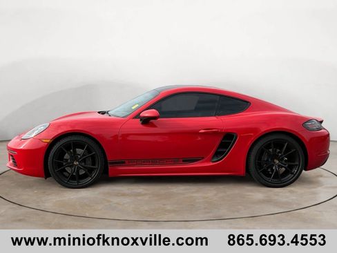 Used 2022 Porsche 718 Cayman image 6