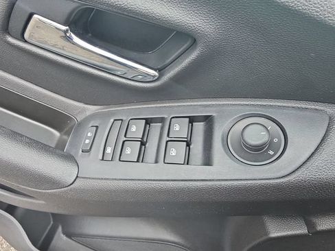 Used 2020 Chevrolet Trax LT w/ LT Convenience Package FWD image 25