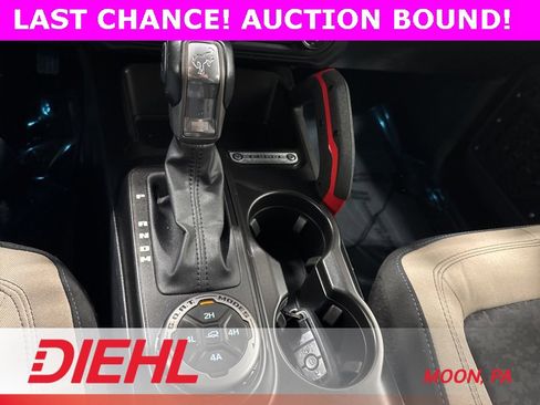 Used 2022 Ford Bronco Wildtrak image 36