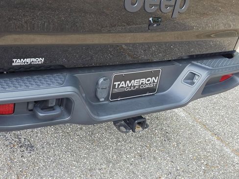 Used 2024 Jeep Gladiator Sport AWD/4WD image 31