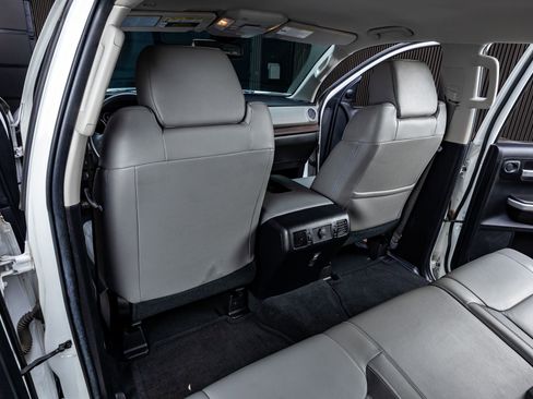 Used 2020 Toyota Tundra Limited w/ Limited Premium Package image 34