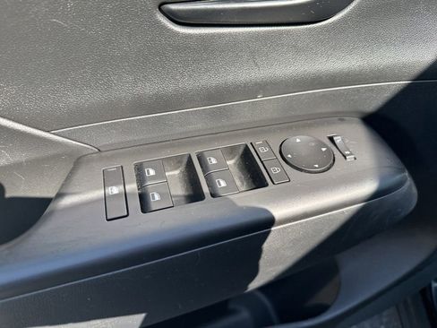 Used 2025 Hyundai Kona SEL FWD image 16