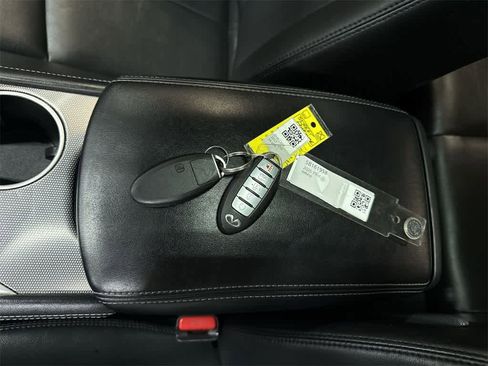 Used 2017 INFINITI Q50 3.0t Premium w/ 3.0T Premium Plus Package image 33