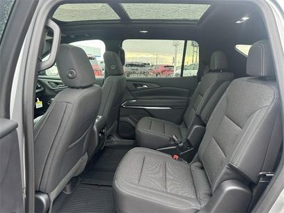 New 2026 Chevrolet Traverse LT w/ Sun and Wheel Package