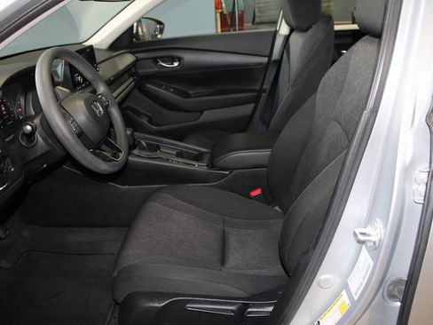 Certified 2023 Honda Accord LX image 10