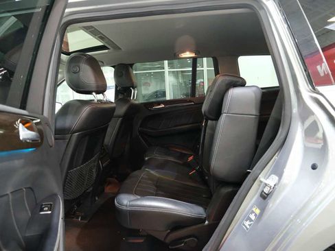 Used 2015 Mercedes-Benz GL 450 4MATIC w/ Parking Assist Package image 23