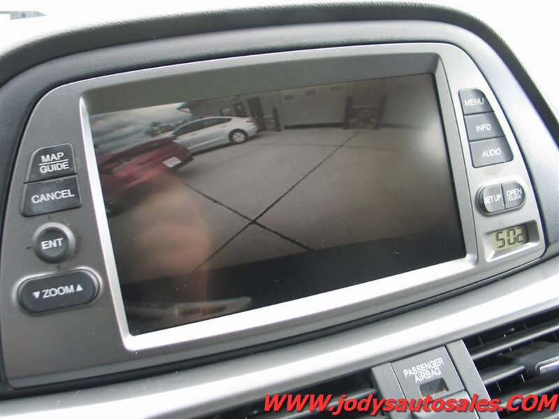 Used 2010 Honda Odyssey Touring image 18