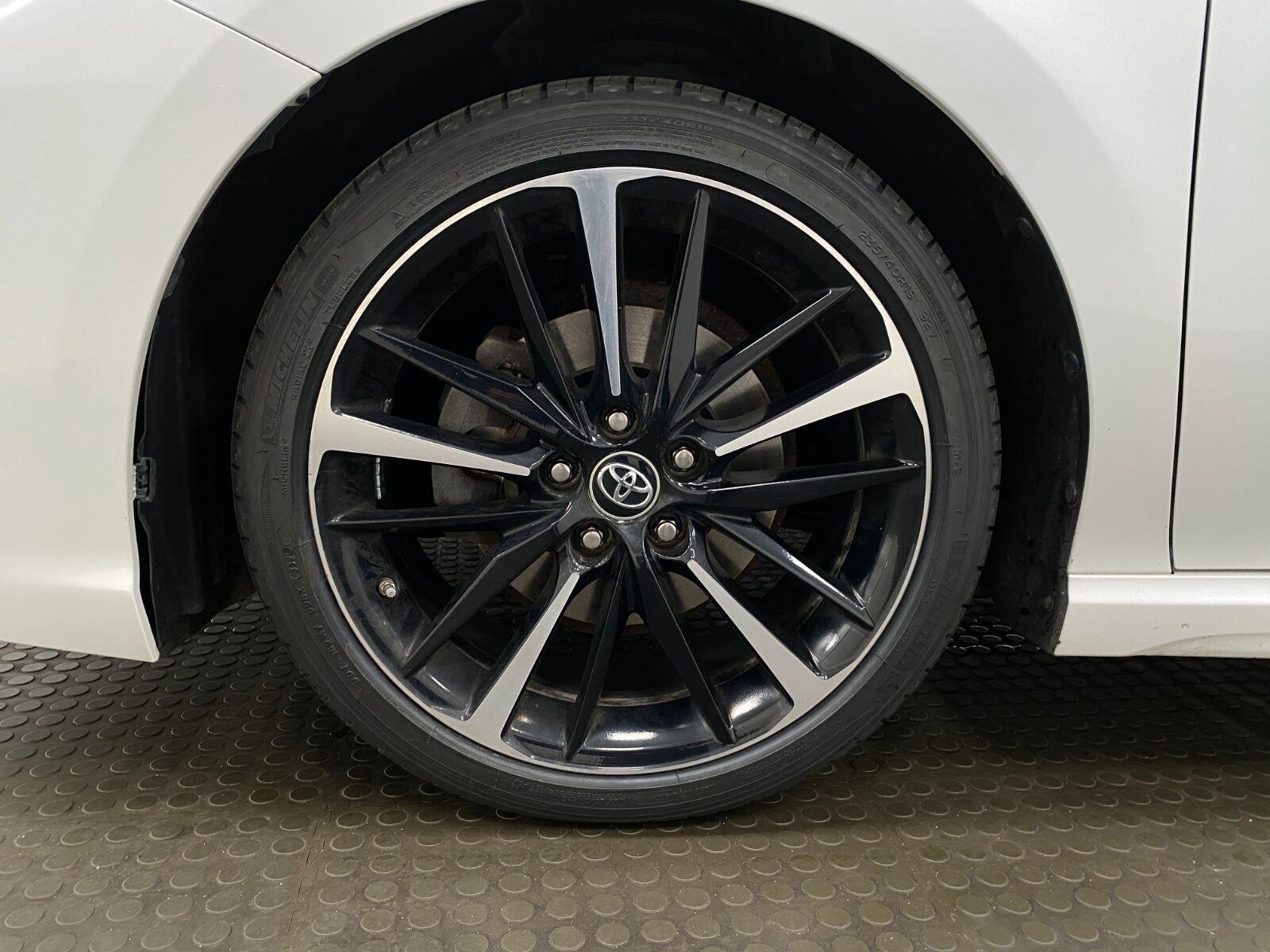 Used 2019 Toyota Camry XSE FWD image 12