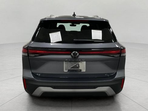 New 2026 Volkswagen Tiguan SE image 4