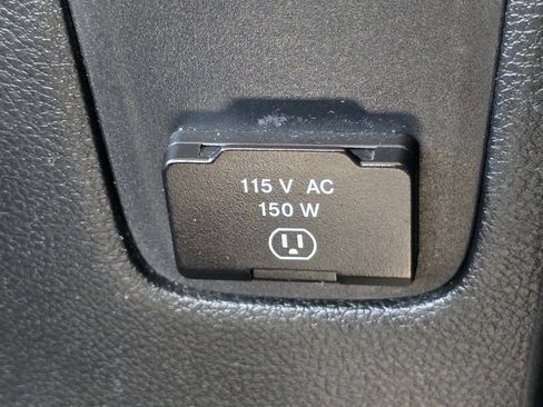 Used 2018 Jeep Wrangler Unlimited Sahara AWD/4WD image 27