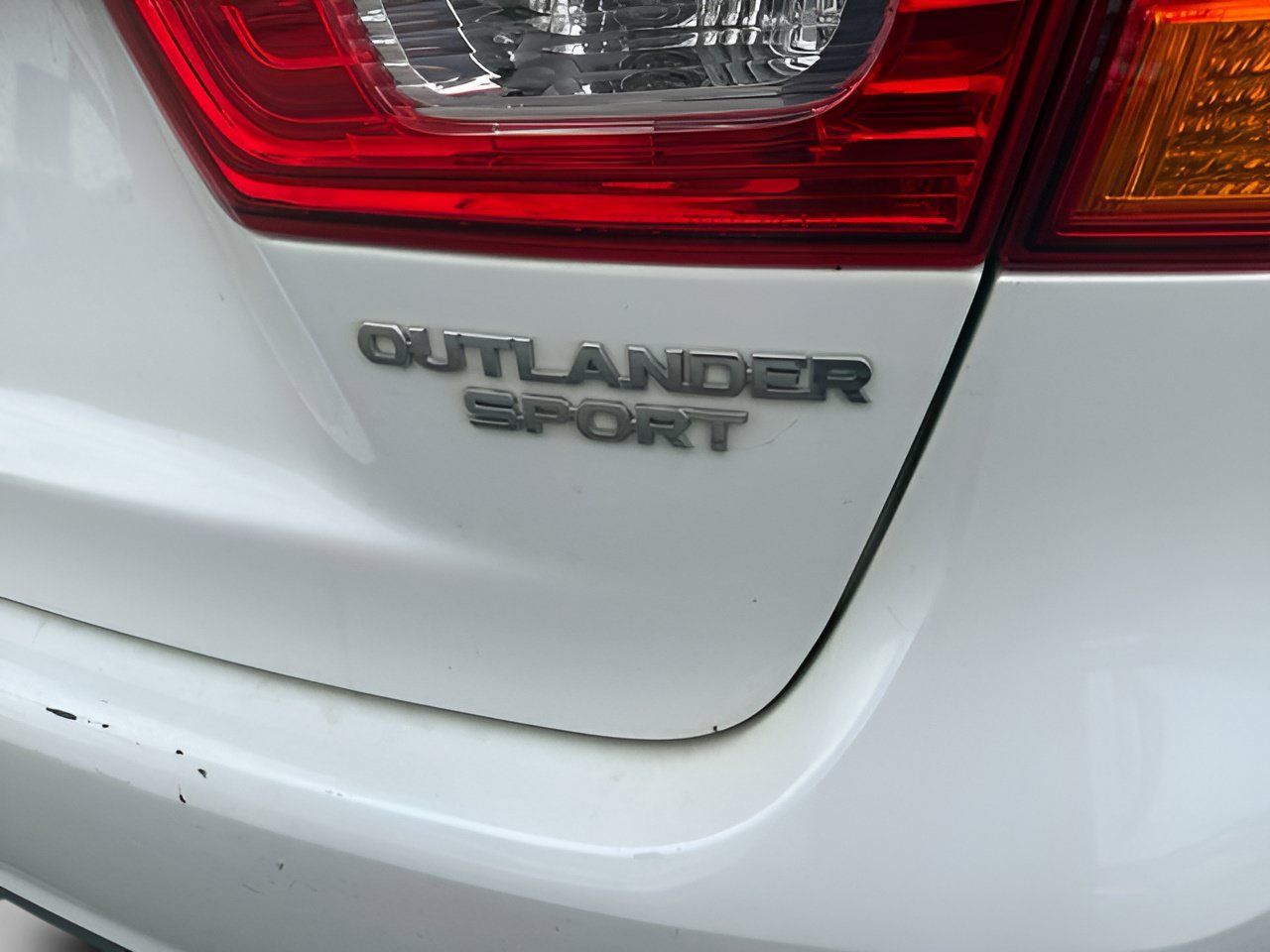 Used 2014 Mitsubishi Outlander Sport SE FWD image 9