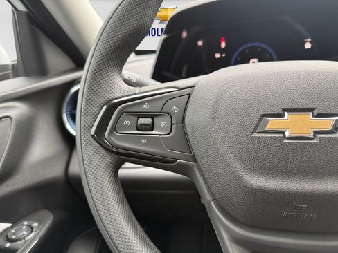New 2026 Chevrolet Trax LT w/ LPO, Blackout Package FWD image 24