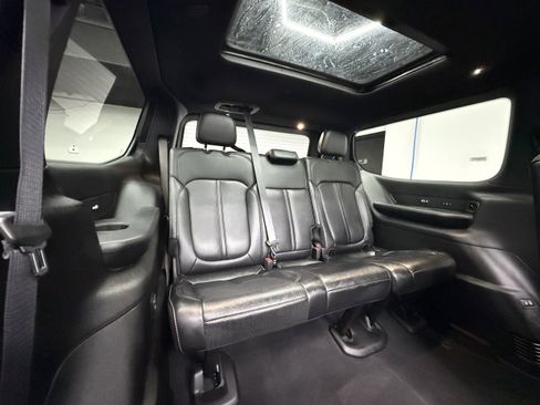 Used 2024 Jeep Wagoneer Series II image 30