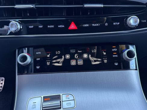 New 2026 Genesis GV70 3.5T Sport Advanced image 9