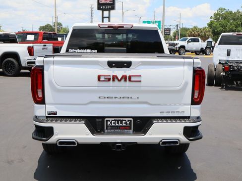 Certified 2022 GMC Sierra 1500 Denali w/ Denali Reserve Package AWD/4WD image 8