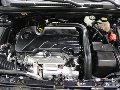 Used 2023 Chevrolet Malibu LT FWD image 40