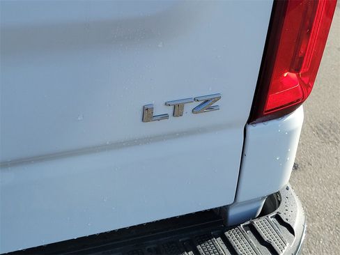 Used 2022 Chevrolet Silverado 1500 LTZ w/ LTZ Premium Package image 26