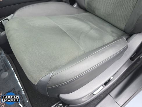 Used 2023 Nissan Ariya AWD image 15