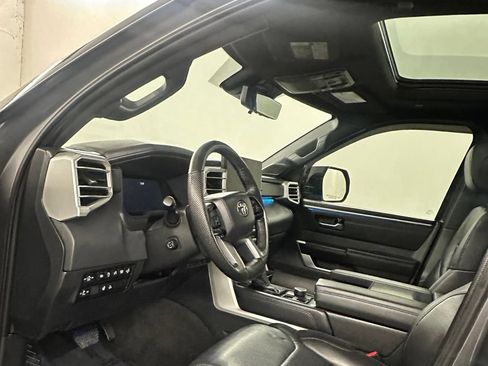 Used 2024 Toyota Tundra Platinum AWD/4WD image 10
