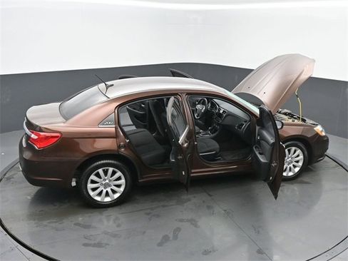 Used 2012 Chrysler 200 Touring image 64