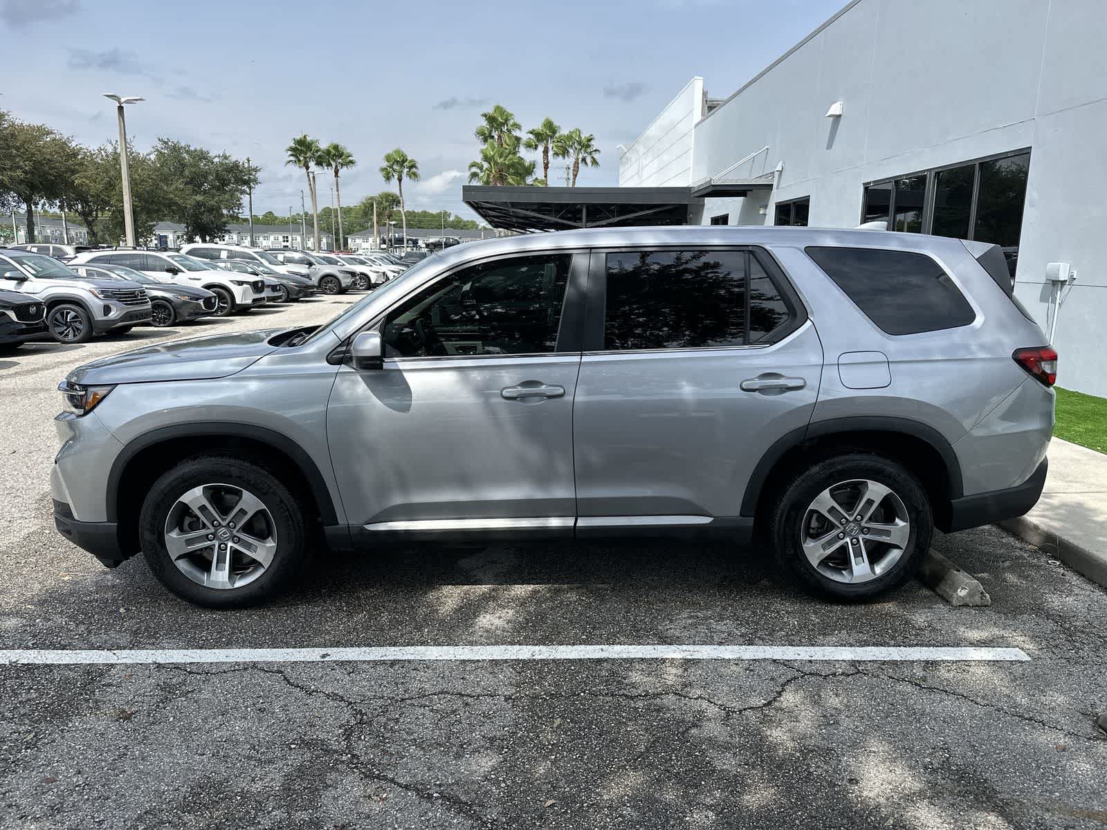 Used 2023 Honda Pilot EX-L image 5