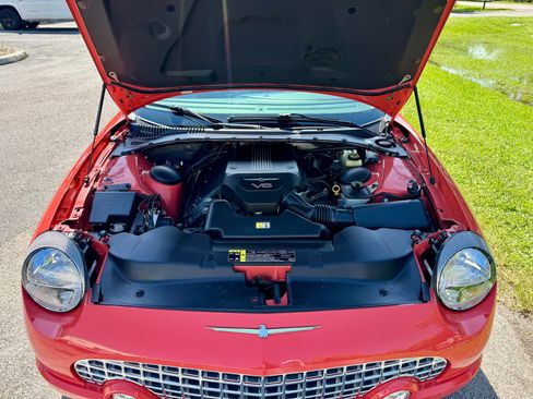 Used 2003 Ford Thunderbird image 62